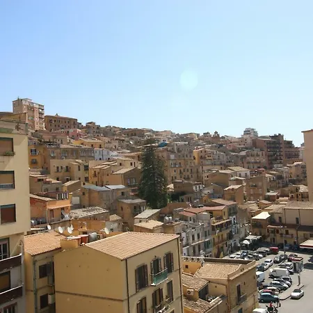 فندق مبيت وإفطار لا ألبا سوي تمبلي أغريجنتو